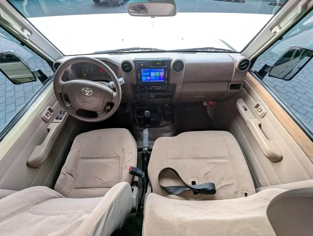 Car Image 2020 TOYOTA LAND CRUISER 
