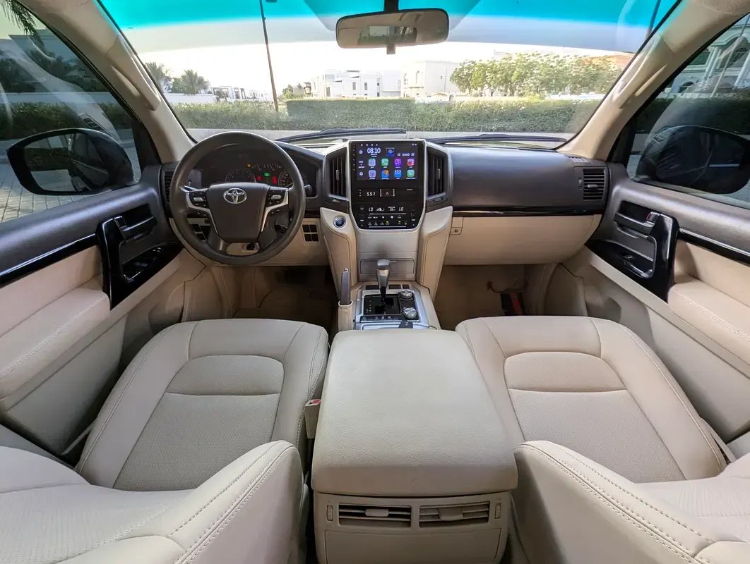 Car Image 2020 TOYOTA LAND CRUISER 