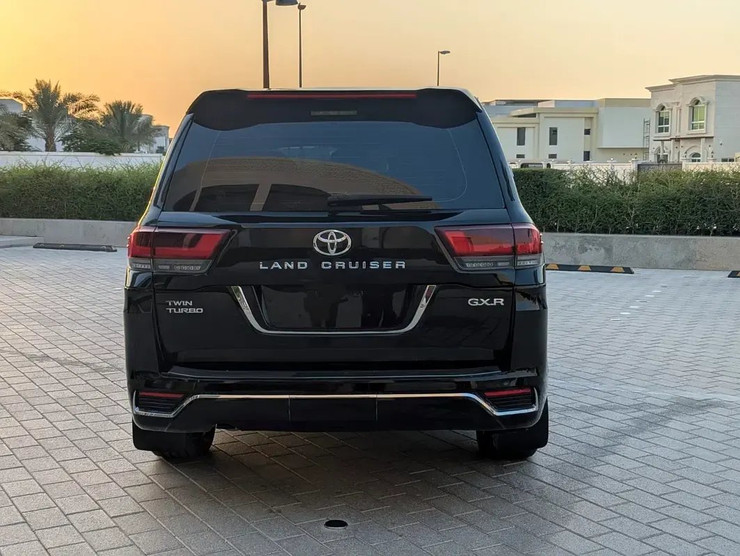 Car Image 2021 TOYOTA LAND CRUISER 