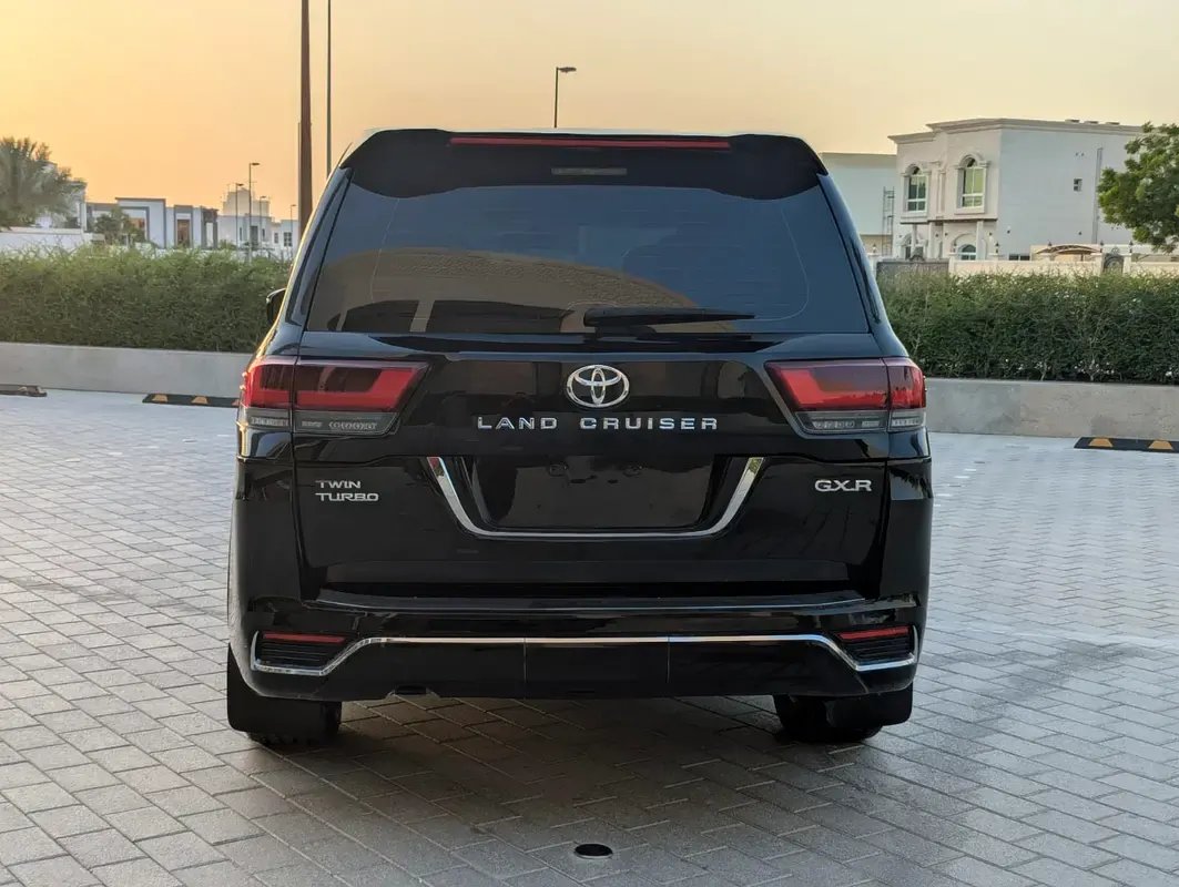Car Image 2021 TOYOTA LAND CRUISER 