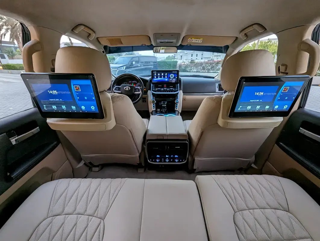 Car Image 2014 TOYOTA LAND CRUISER 