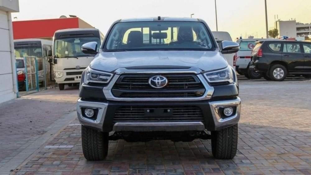 Car Image 2024 TOYOTA HILUX 