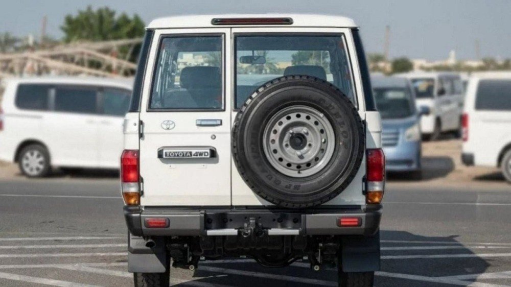 Car Image 2023 TOYOTA LAND CRUISER 