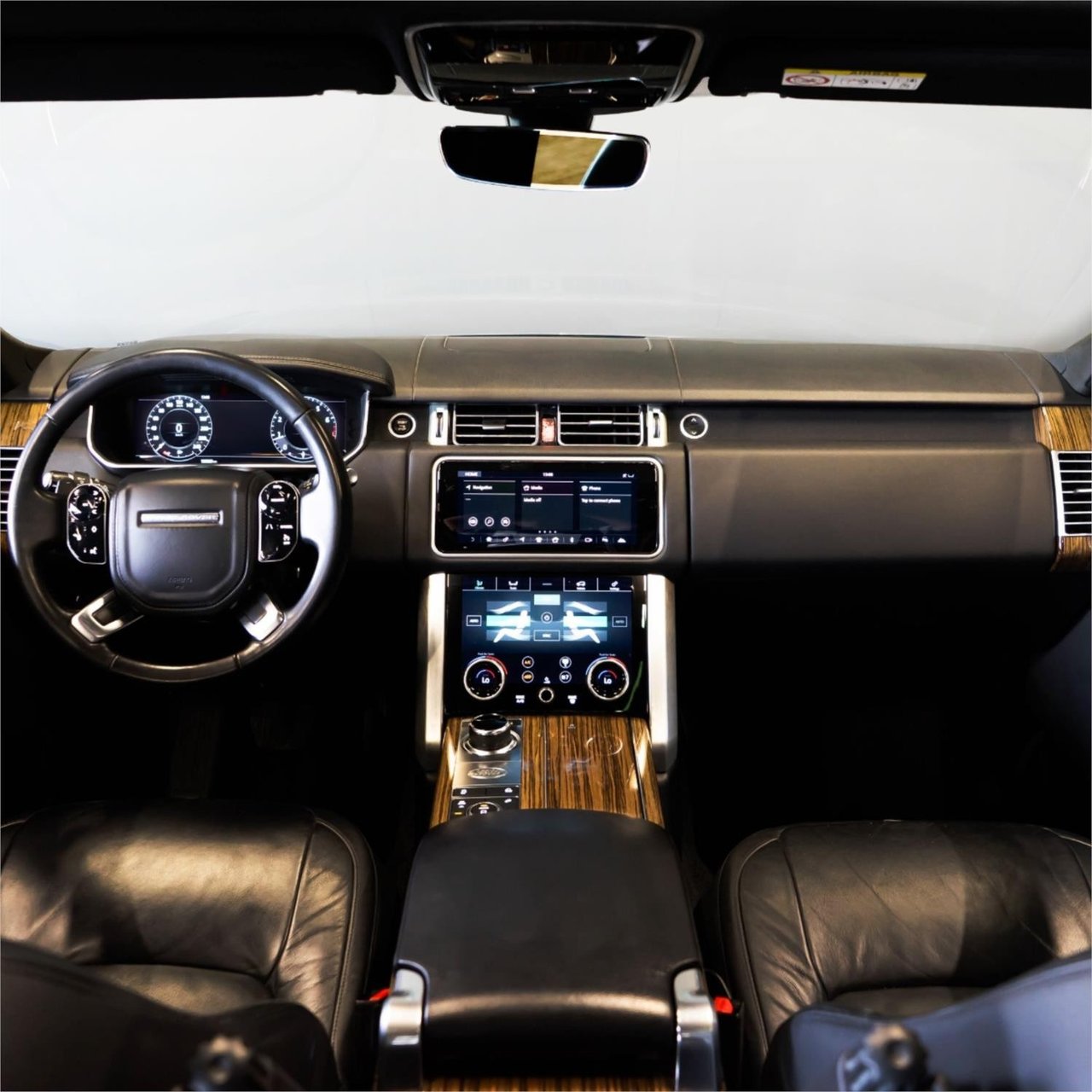 Car Image 2019 LAND ROVER VOGUE 