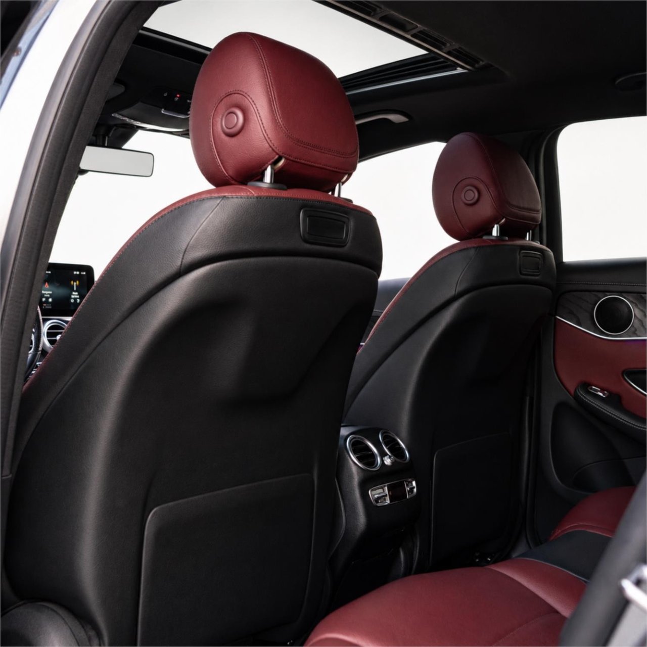 Car Image 2020 MERCEDES GLC CLASS 