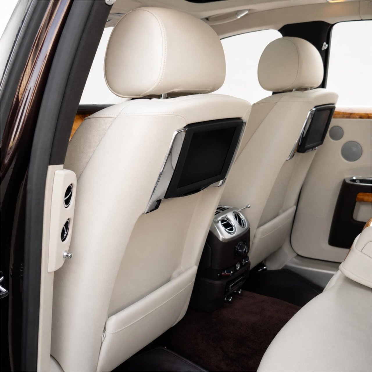 Car Image 2014 ROLLS ROYCE GHOST 