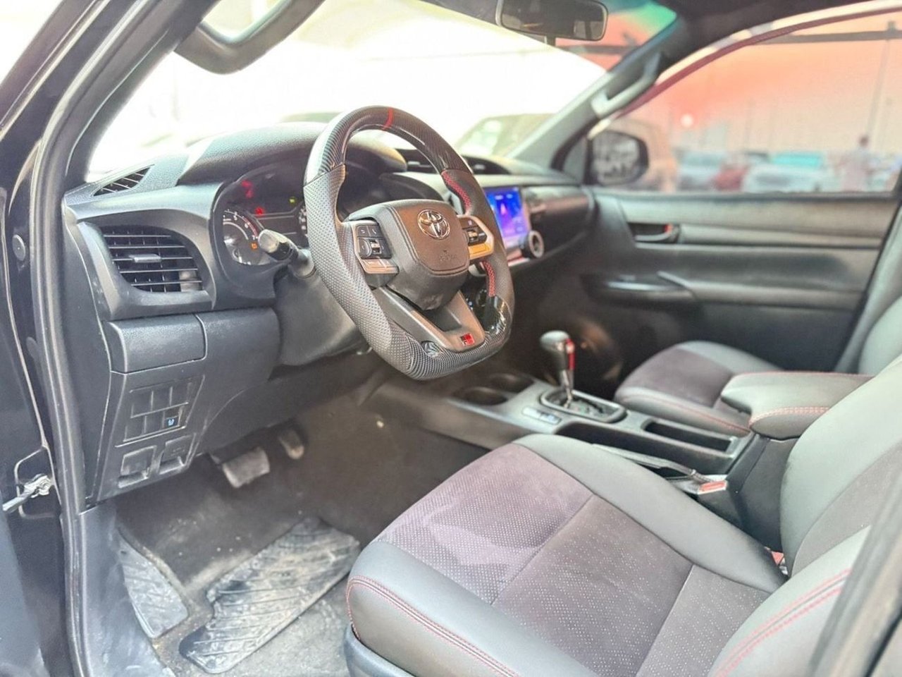 Car Image 2020 TOYOTA HILUX 