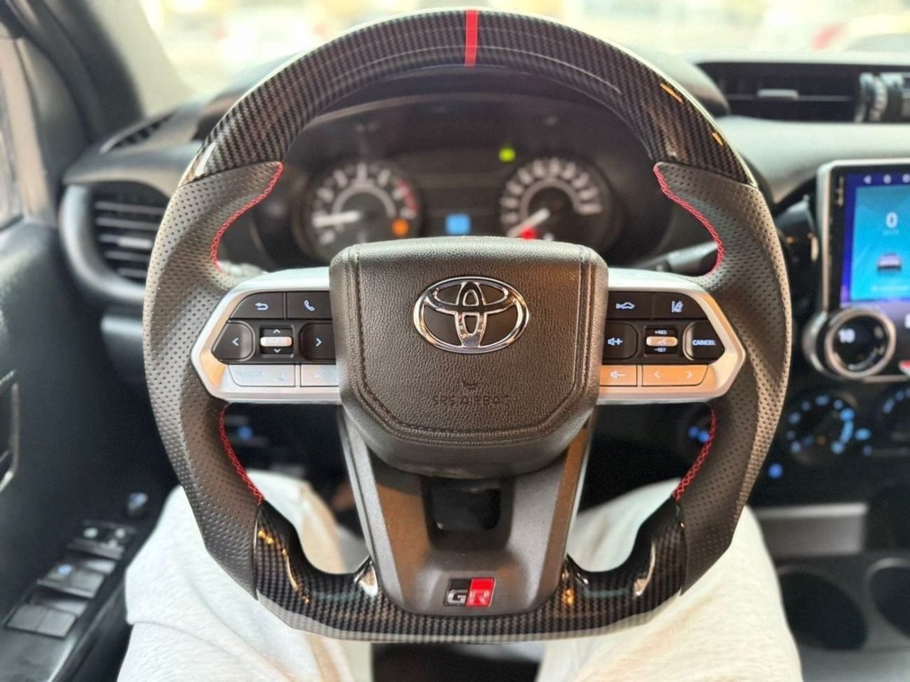 Car Image 2020 TOYOTA HILUX 