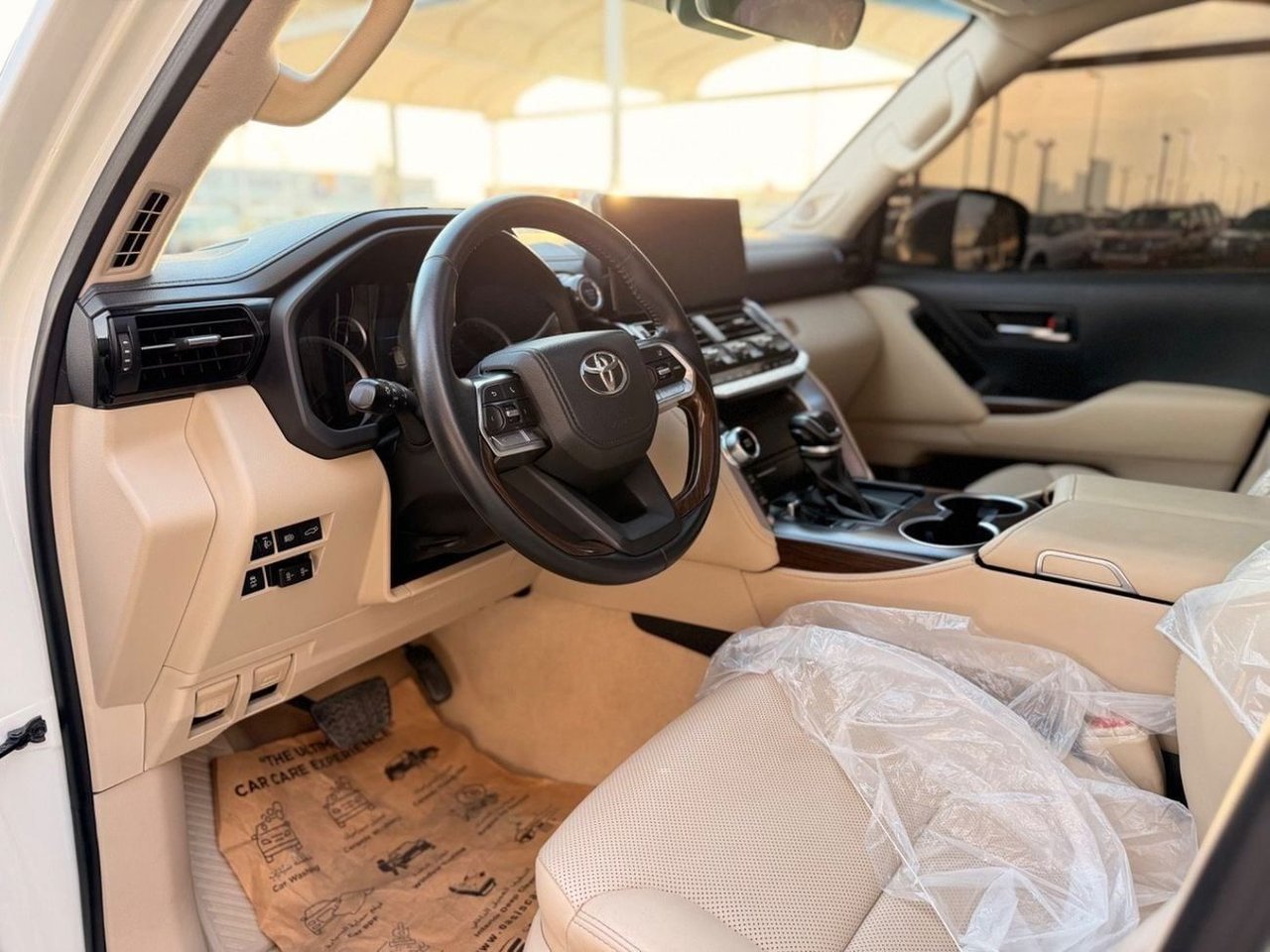 Car Image 2022 TOYOTA LAND CRUISER 