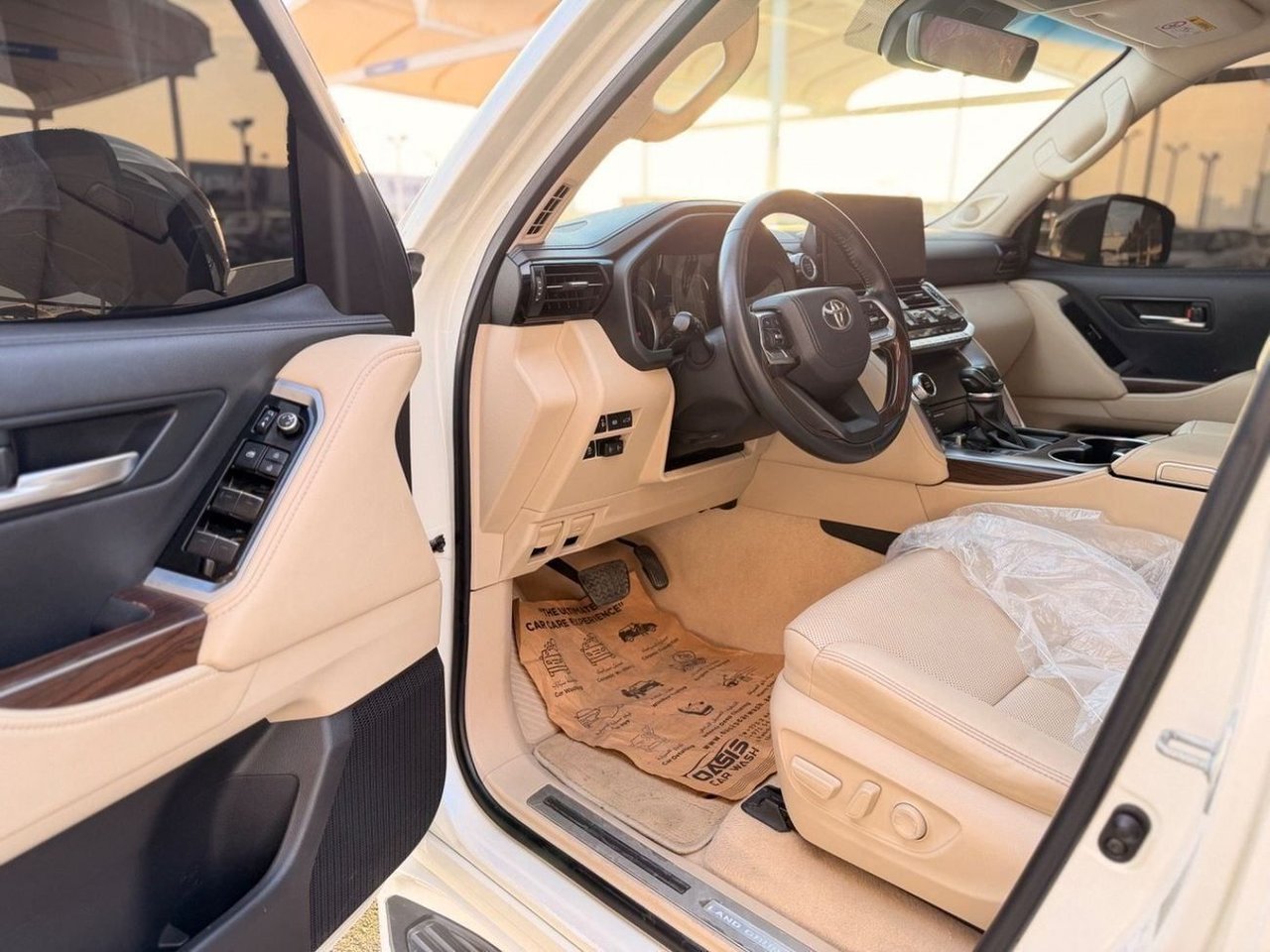 Car Image 2022 TOYOTA LAND CRUISER 