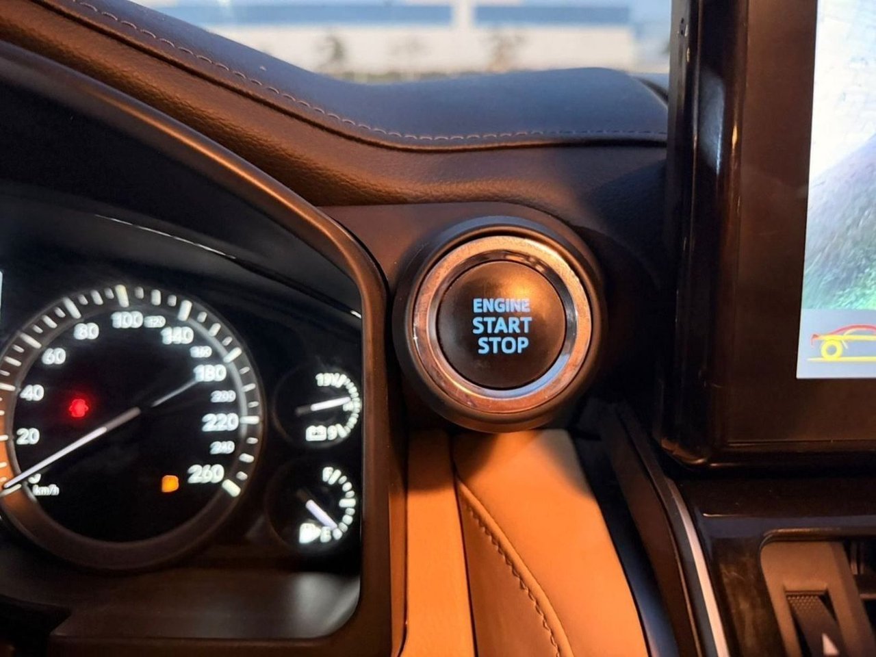 Car Image 2018 TOYOTA LAND CRUISER 