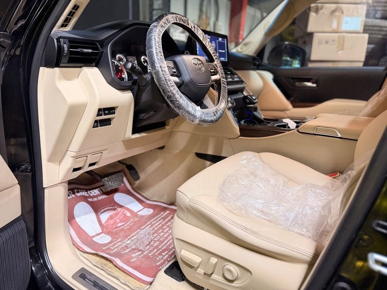 Car Image 2022 TOYOTA LAND CRUISER 
