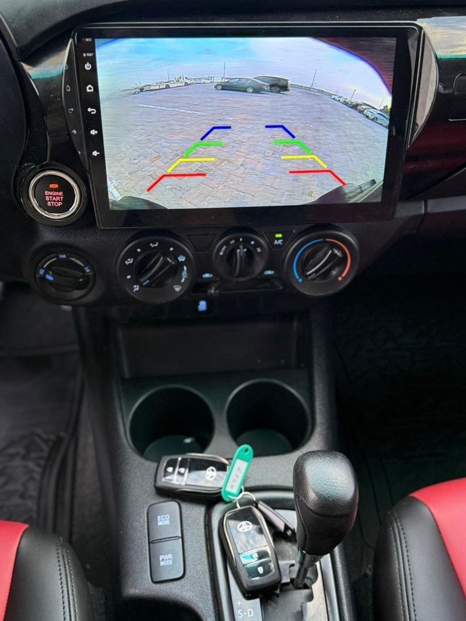 Car Image 2018 TOYOTA HILUX 