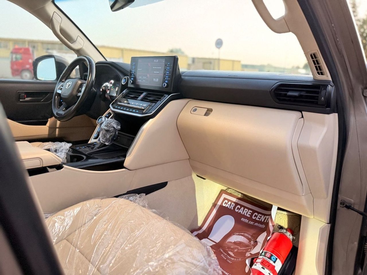 Car Image 2023 TOYOTA LAND CRUISER 
