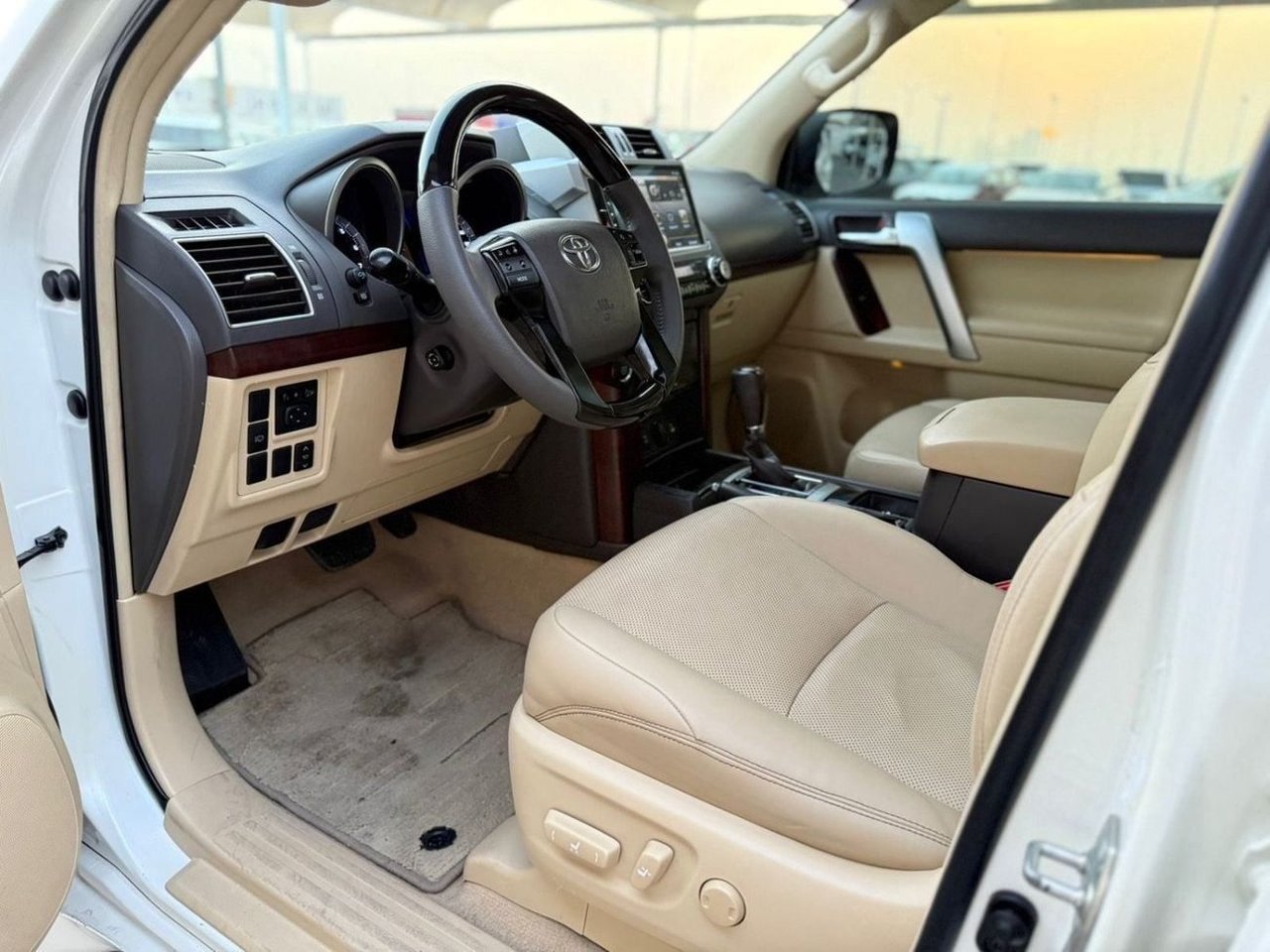 Car Image 2016 TOYOTA Prado 