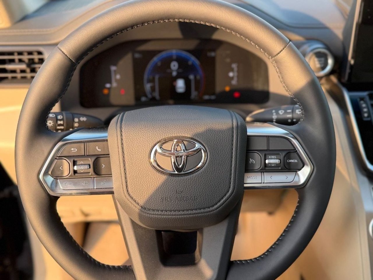 Car Image 2025 TOYOTA LAND CRUISER 