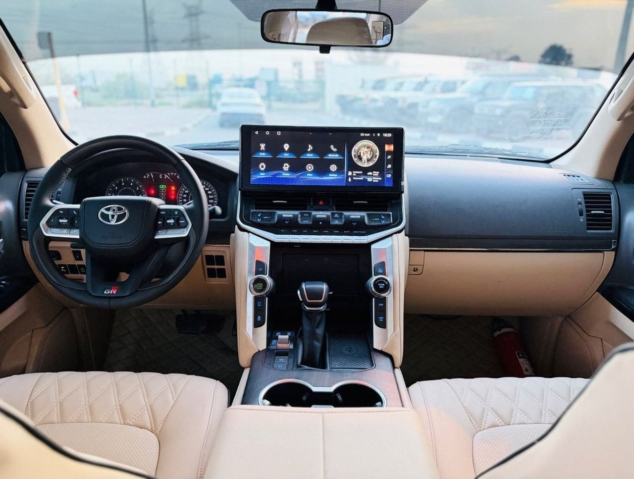 Car Image 2015 TOYOTA LAND CRUISER 