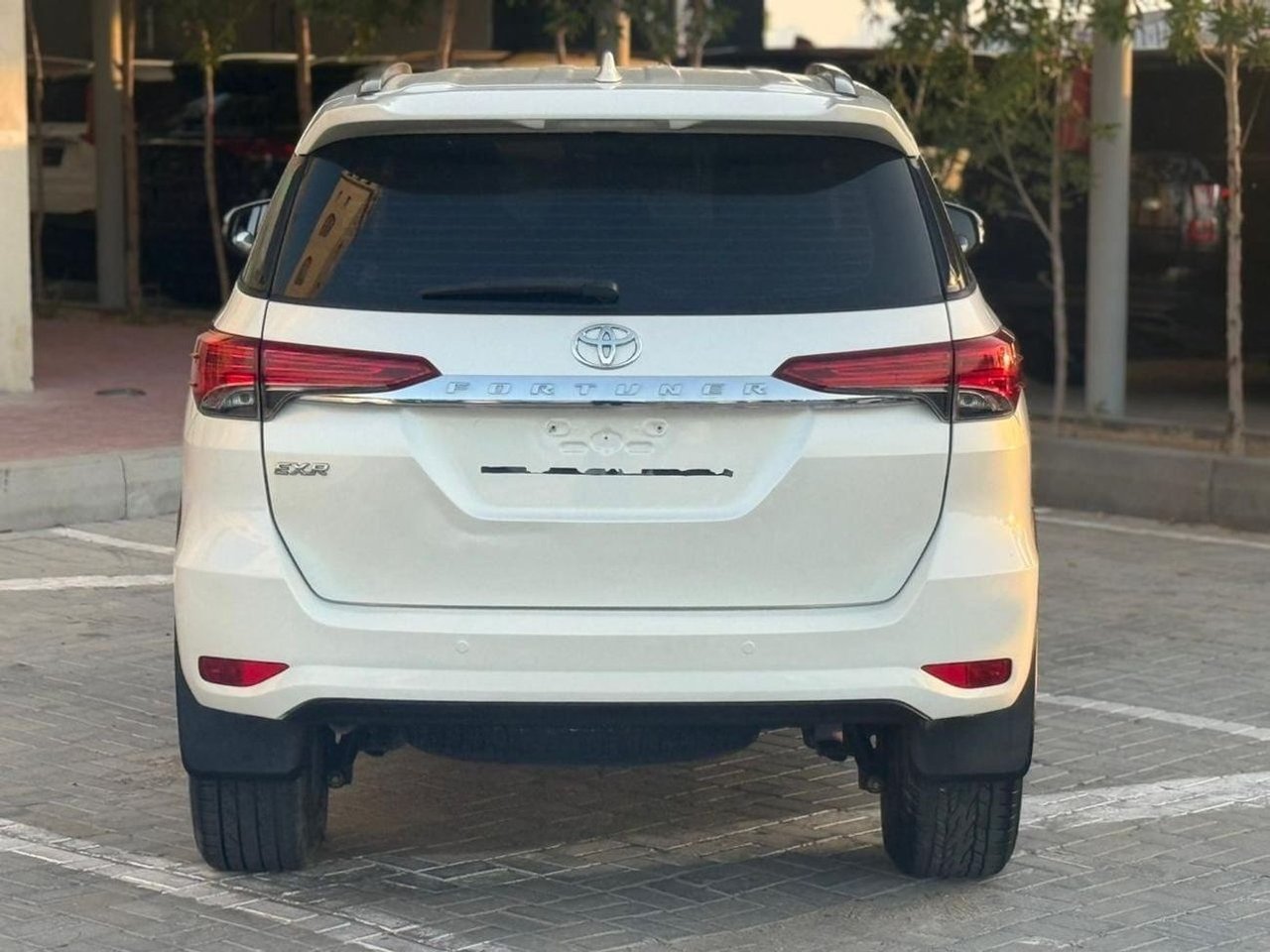 Car Image 2016 TOYOTA FORTUNER 