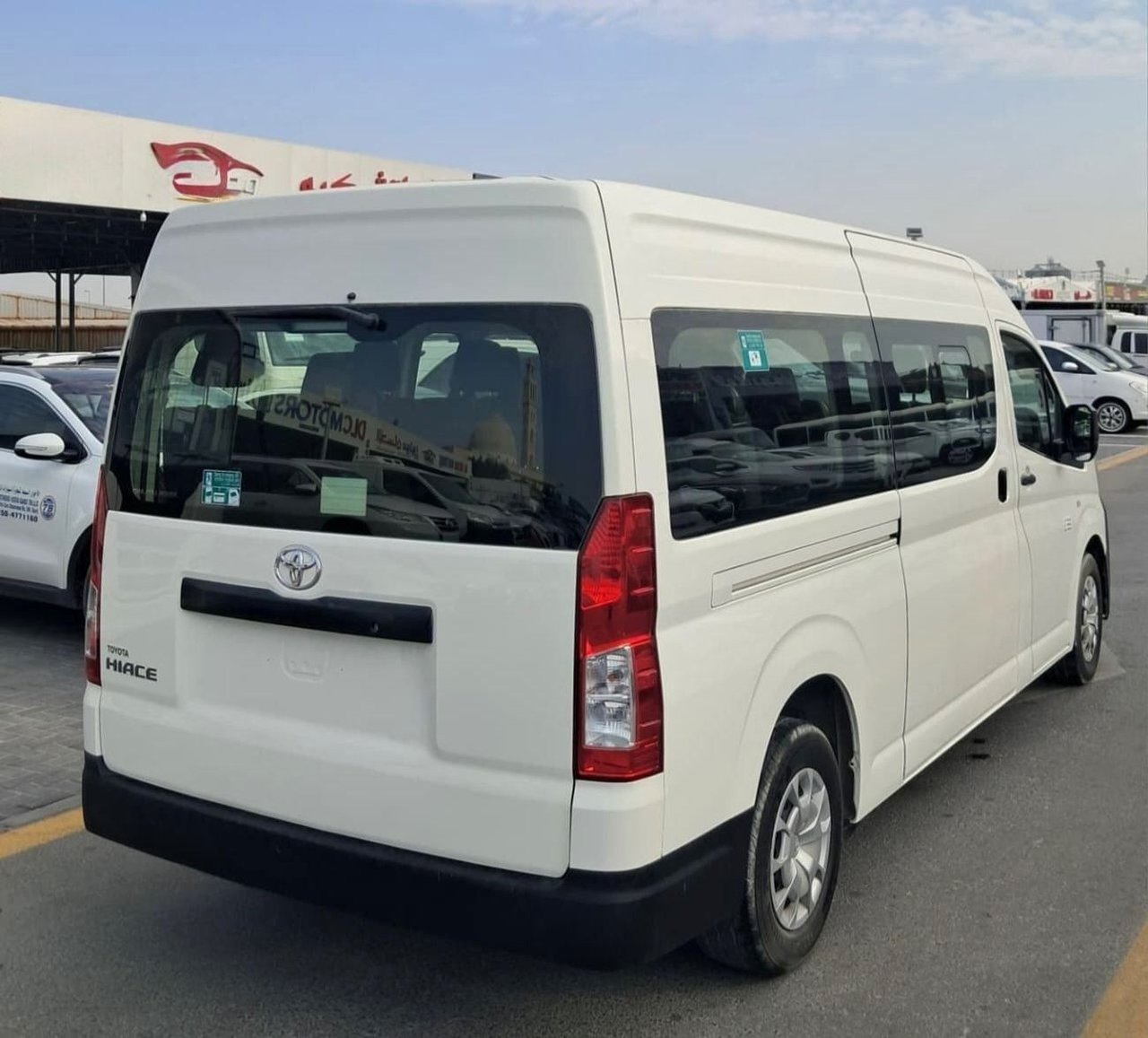 Car Image 2022 TOYOTA Hiace 
