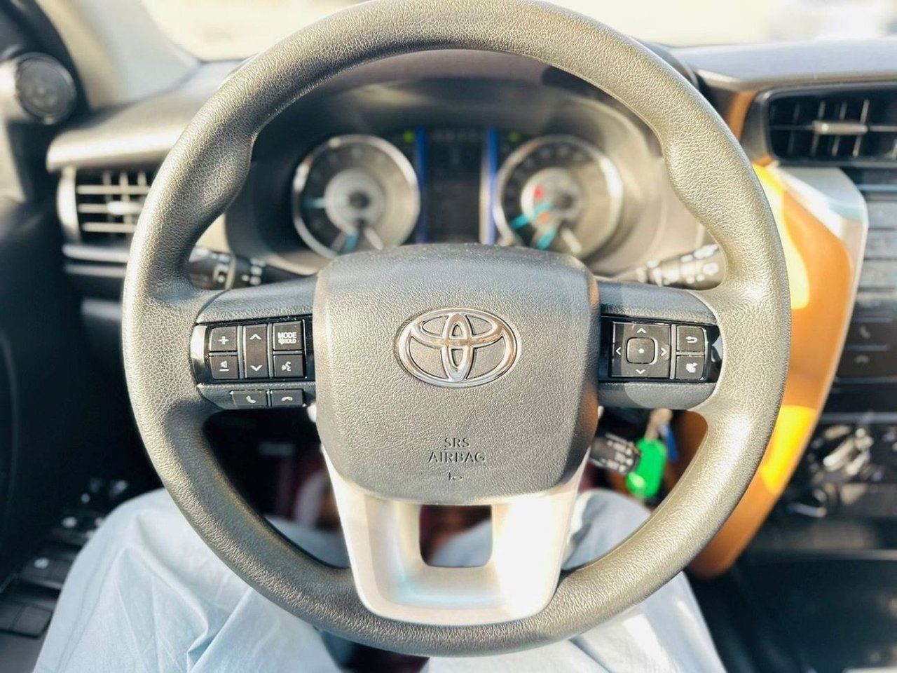 Car Image 2020 TOYOTA FORTUNER 