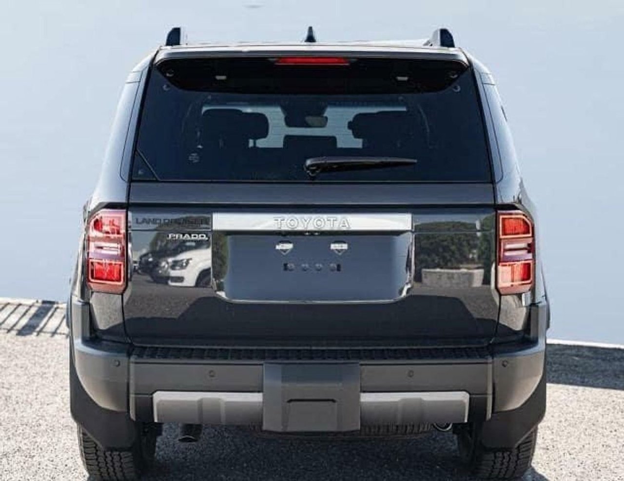 Car Image 2025 TOYOTA Prado 