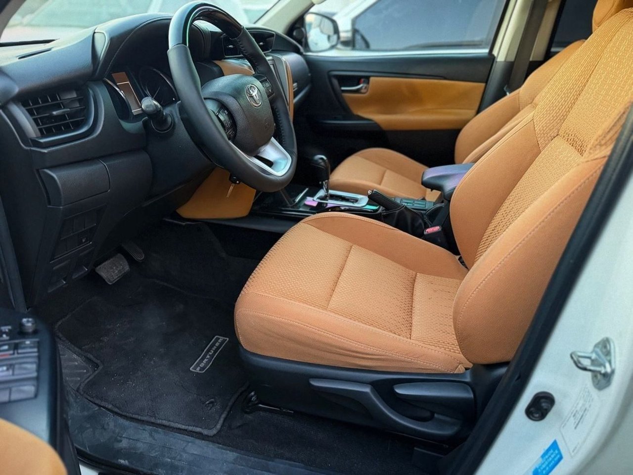 Car Image 2022 TOYOTA FORTUNER 