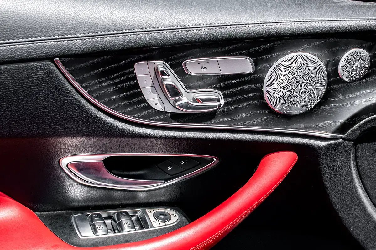 Car Image 2019 MERCEDES E Class 