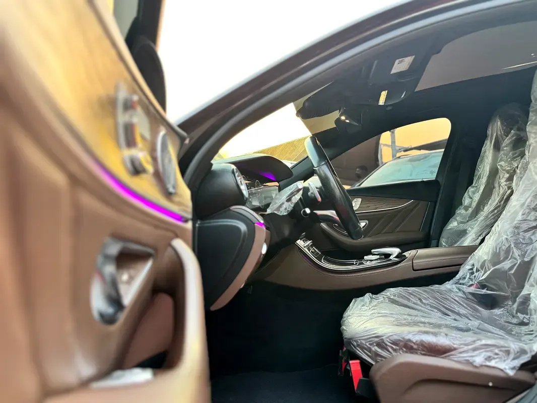 Car Image 2017 MERCEDES E Class 