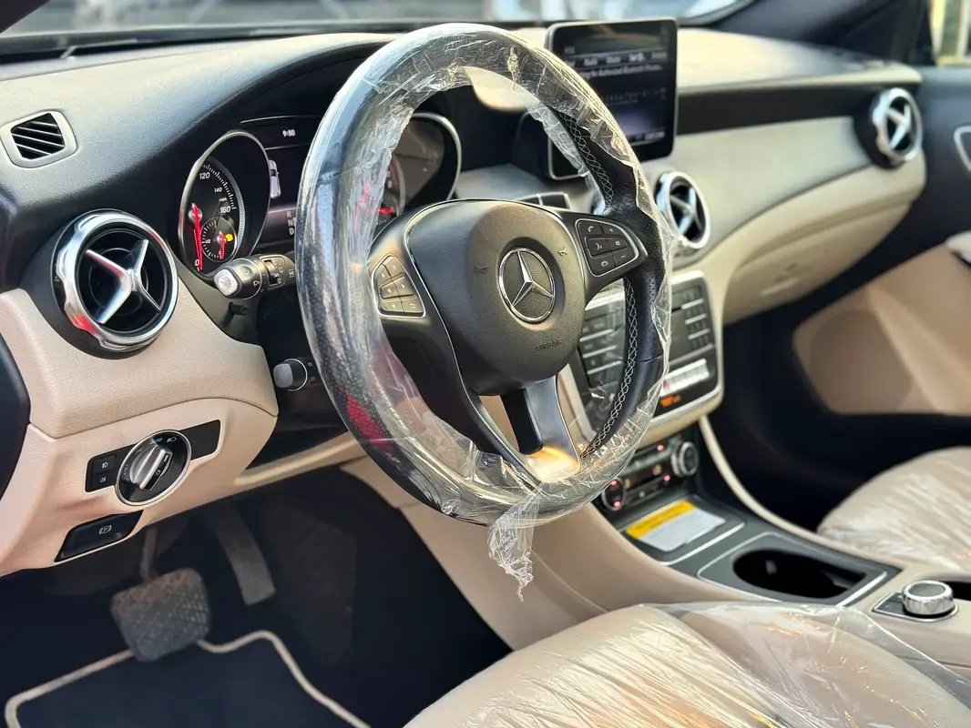 Car Image 2020 MERCEDES GLA CLASS 