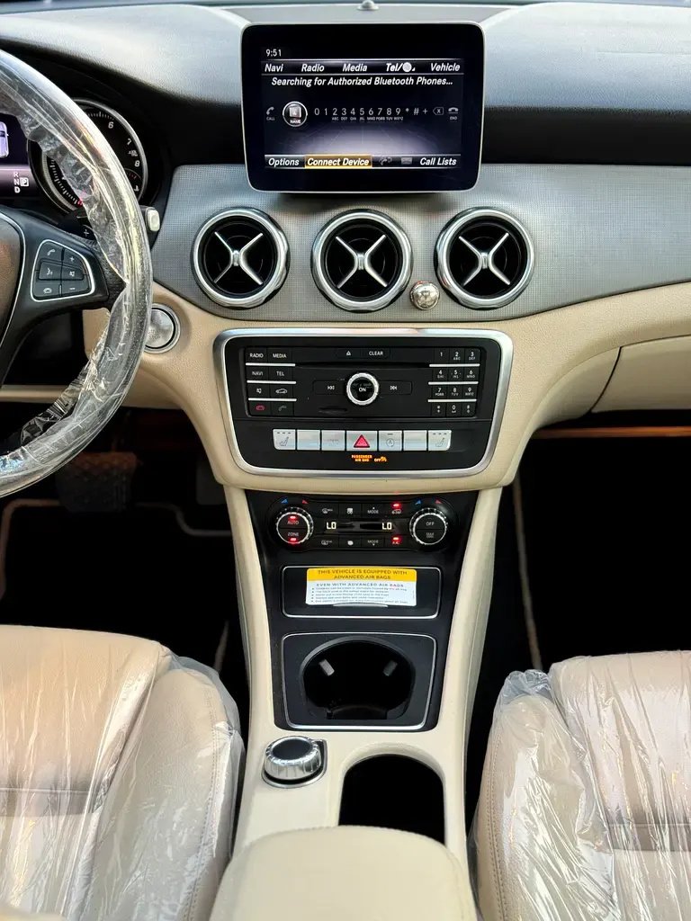 Car Image 2020 MERCEDES GLA CLASS 