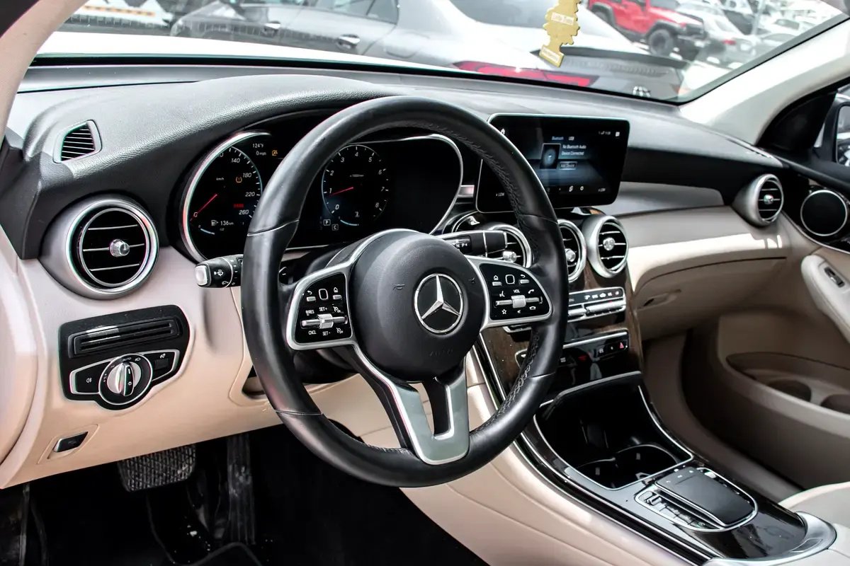 Car Image 2022 MERCEDES GLC CLASS 
