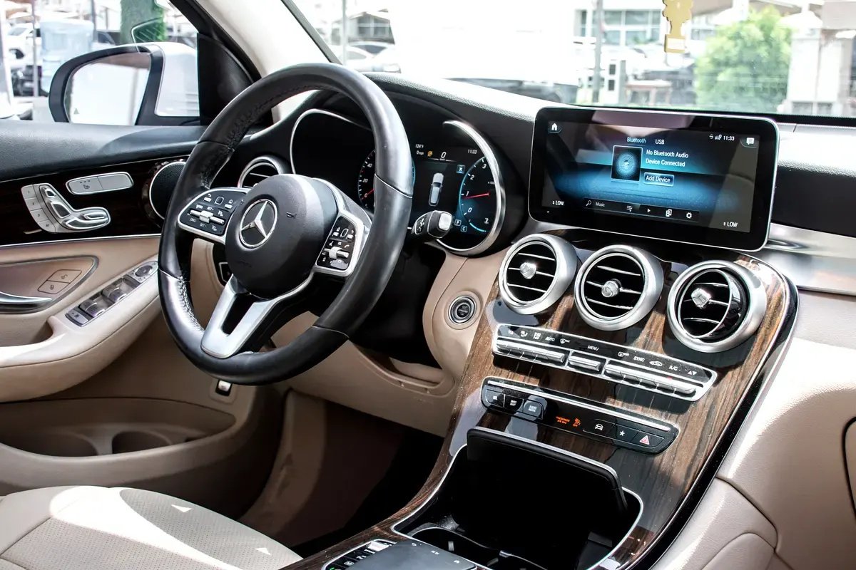 Car Image 2022 MERCEDES GLC CLASS 