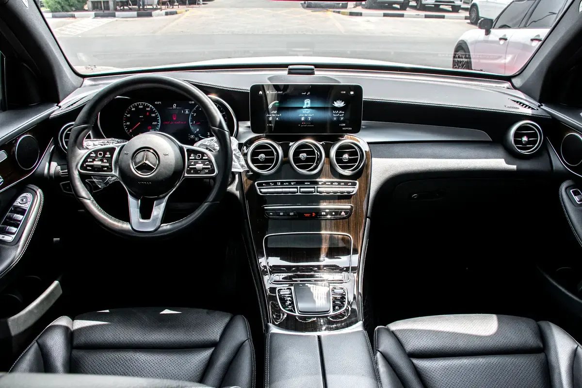 Car Image 2020 MERCEDES GLC CLASS 
