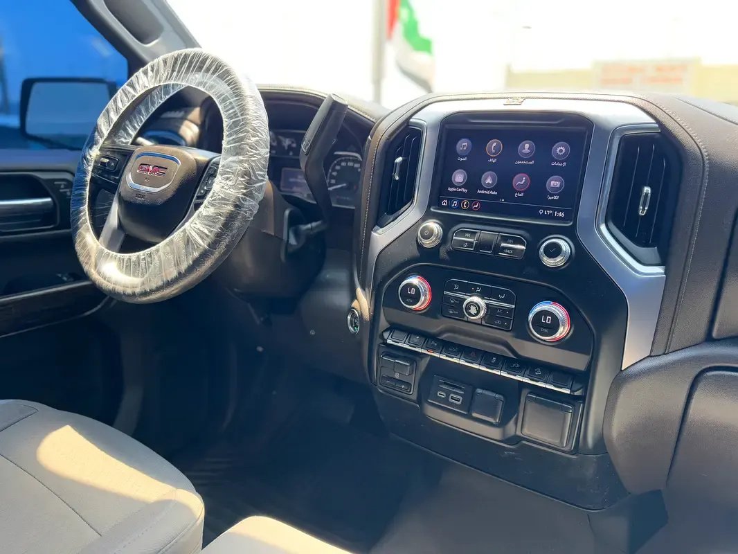Car Image 2020 GMC SIERRA 