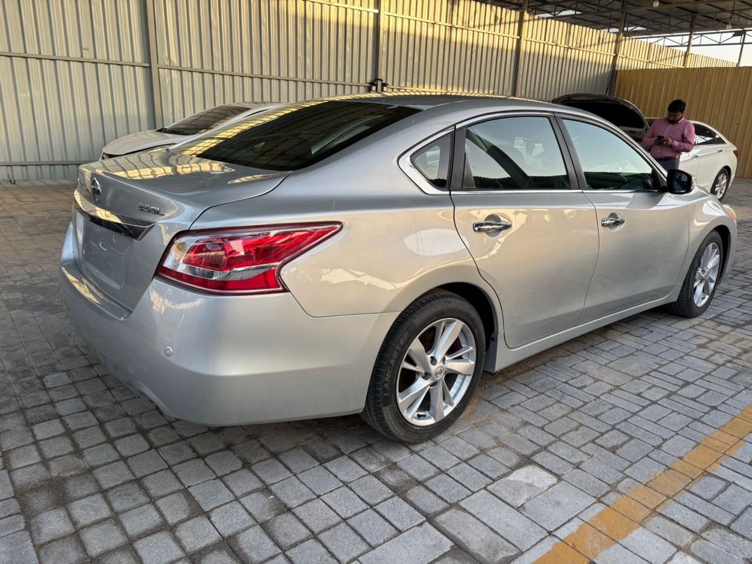 Car Image 2013 NISSAN ALTIMA SL
