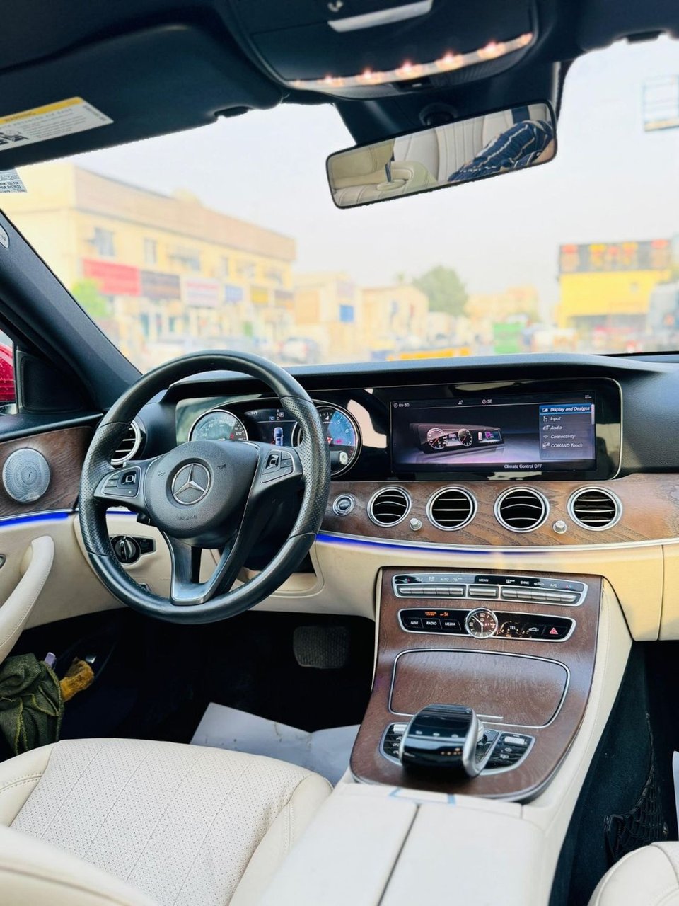 Car Image 2018 MERCEDES E Class 