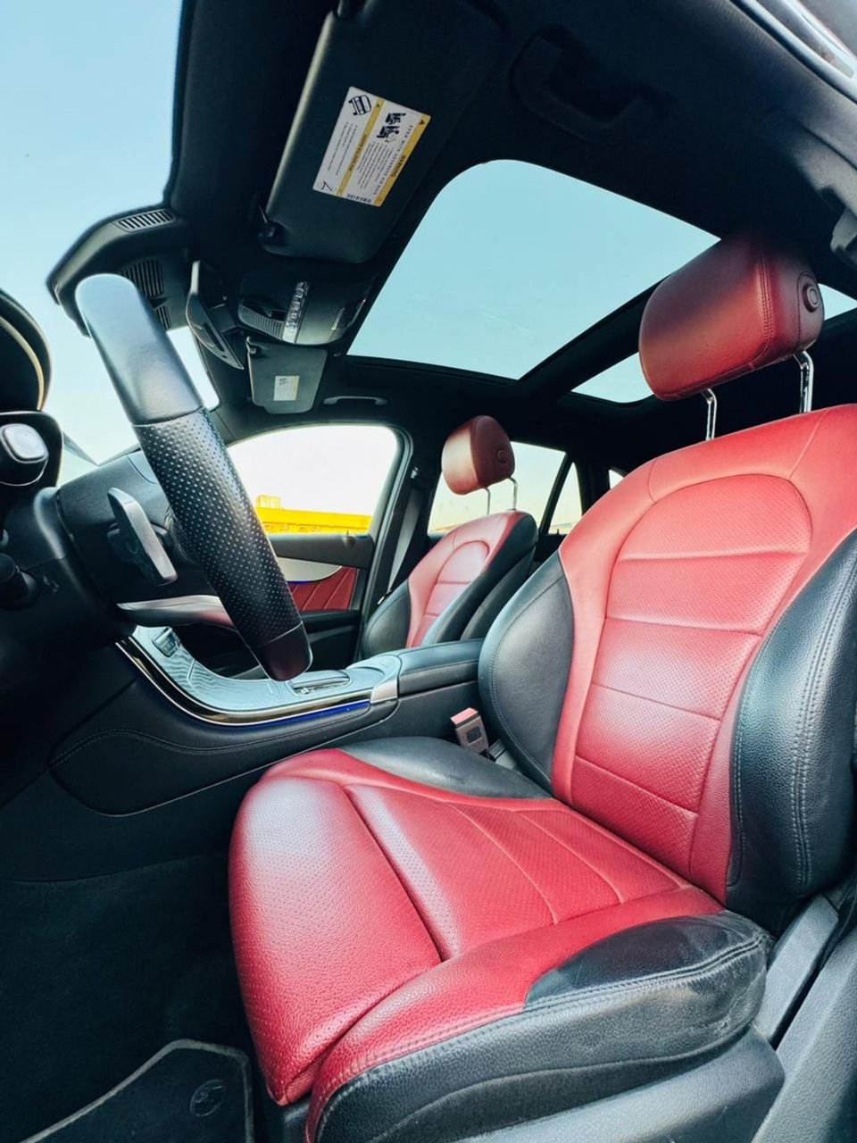 Car Image 2020 MERCEDES GLC CLASS 