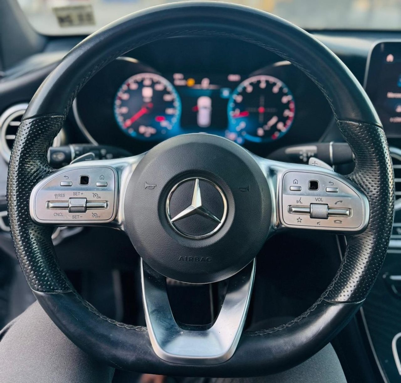 Car Image 2020 MERCEDES GLC CLASS 