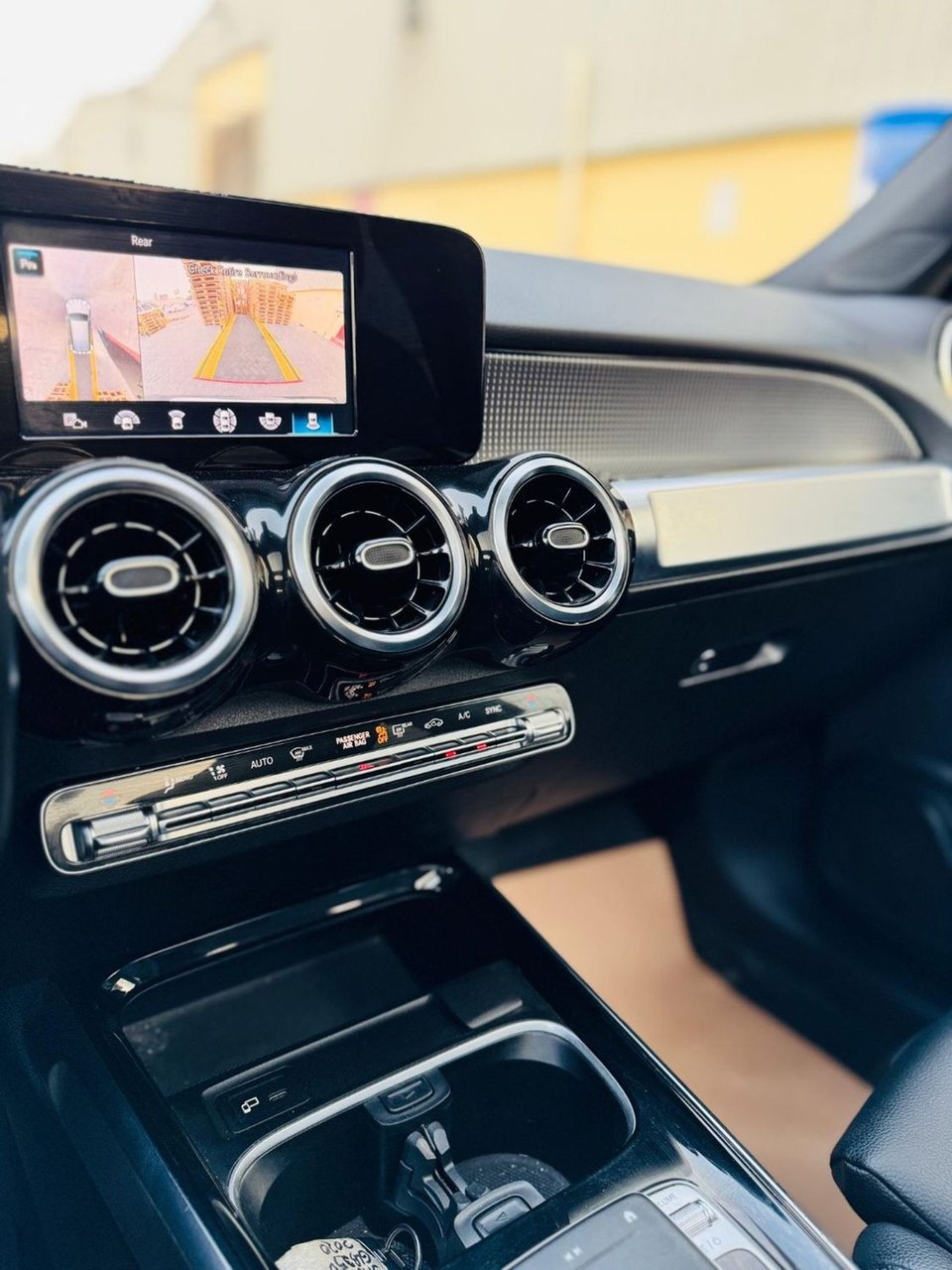 Car Image 2020 MERCEDES GLB CLASS 