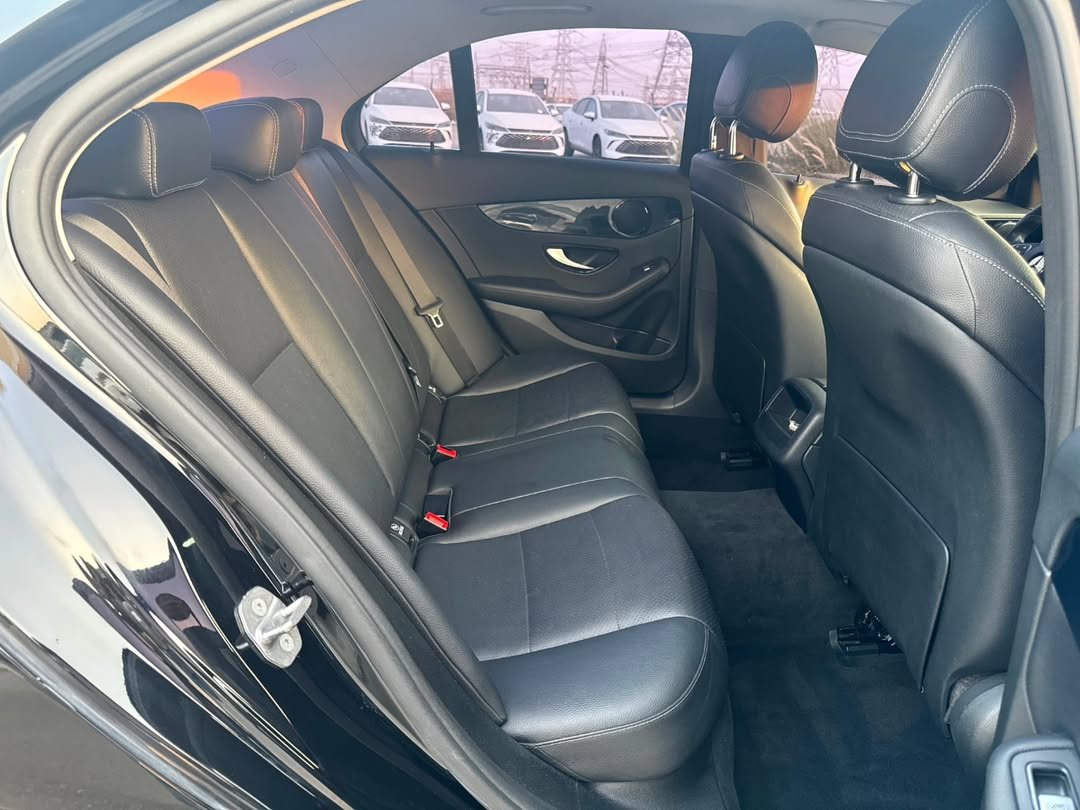 Car Image 2017 MERCEDES C Class 