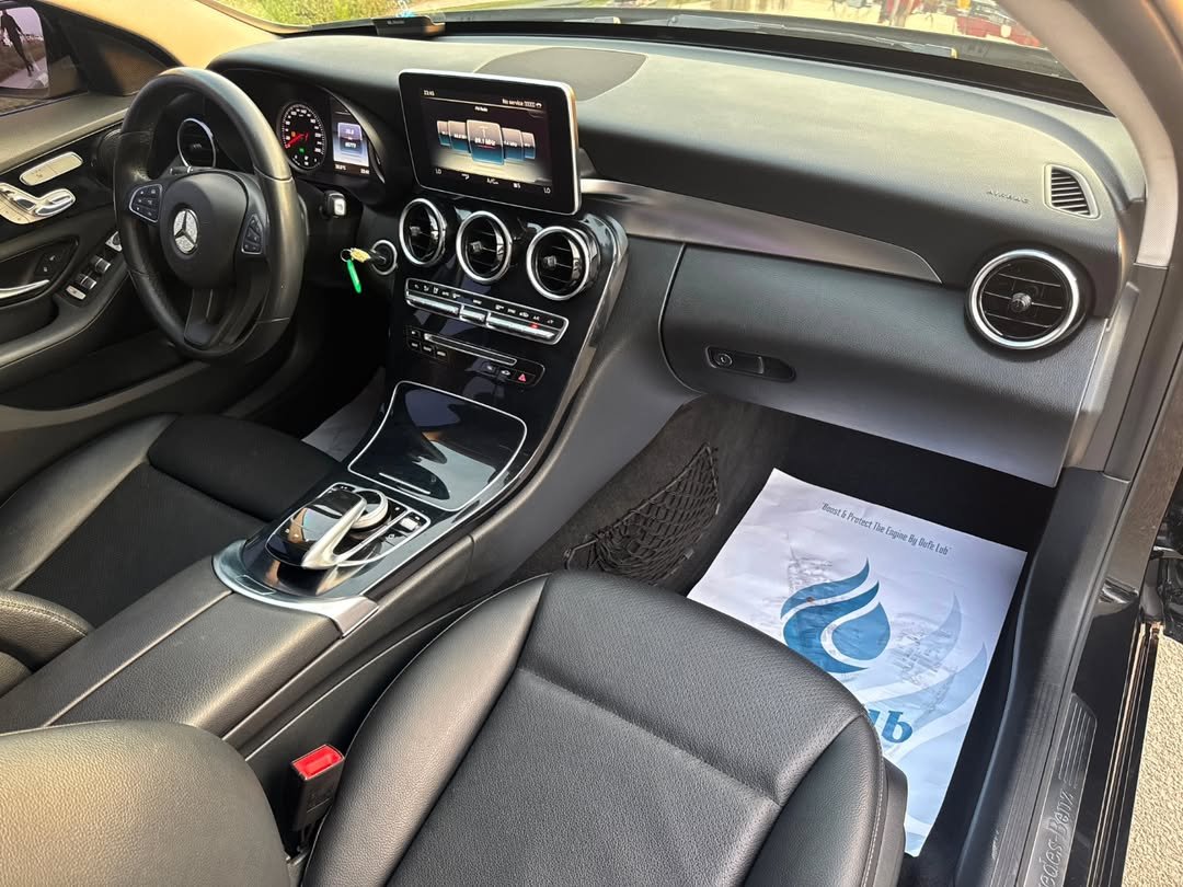 Car Image 2017 MERCEDES C Class 