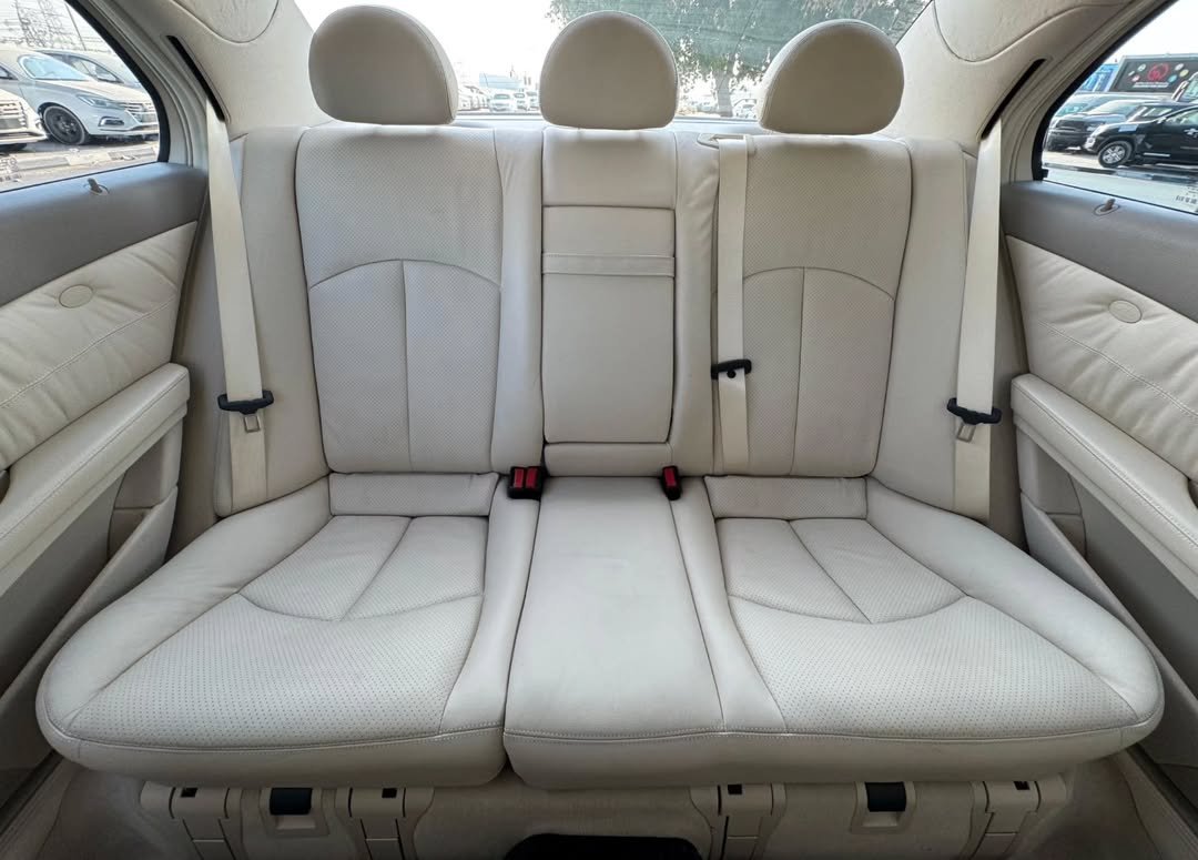 Car Image 2004 MERCEDES E Class 