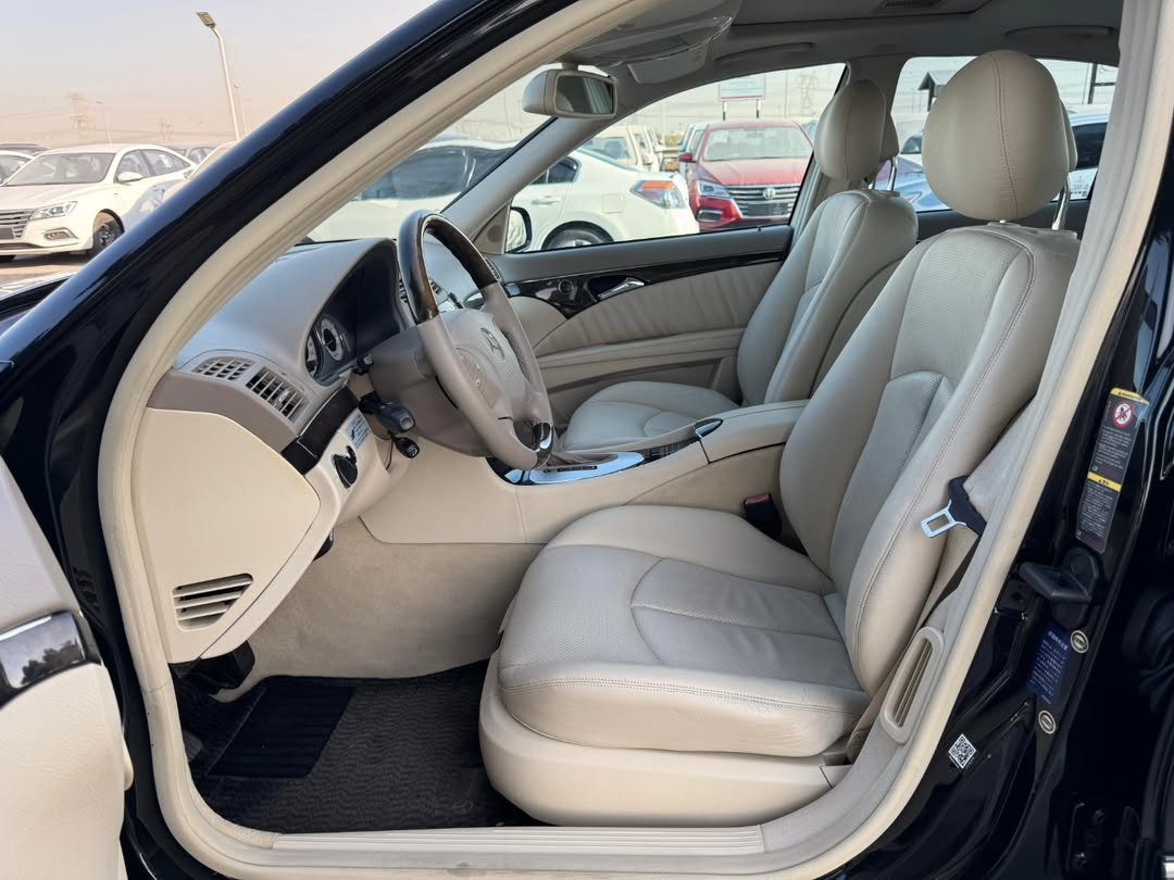 Car Image 2004 MERCEDES E Class 