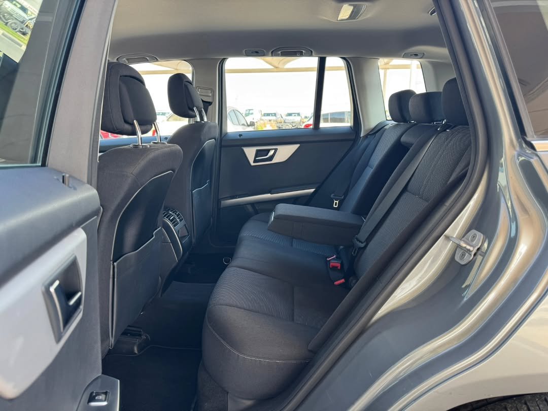 Car Image 2015 MERCEDES GLK CLASS 