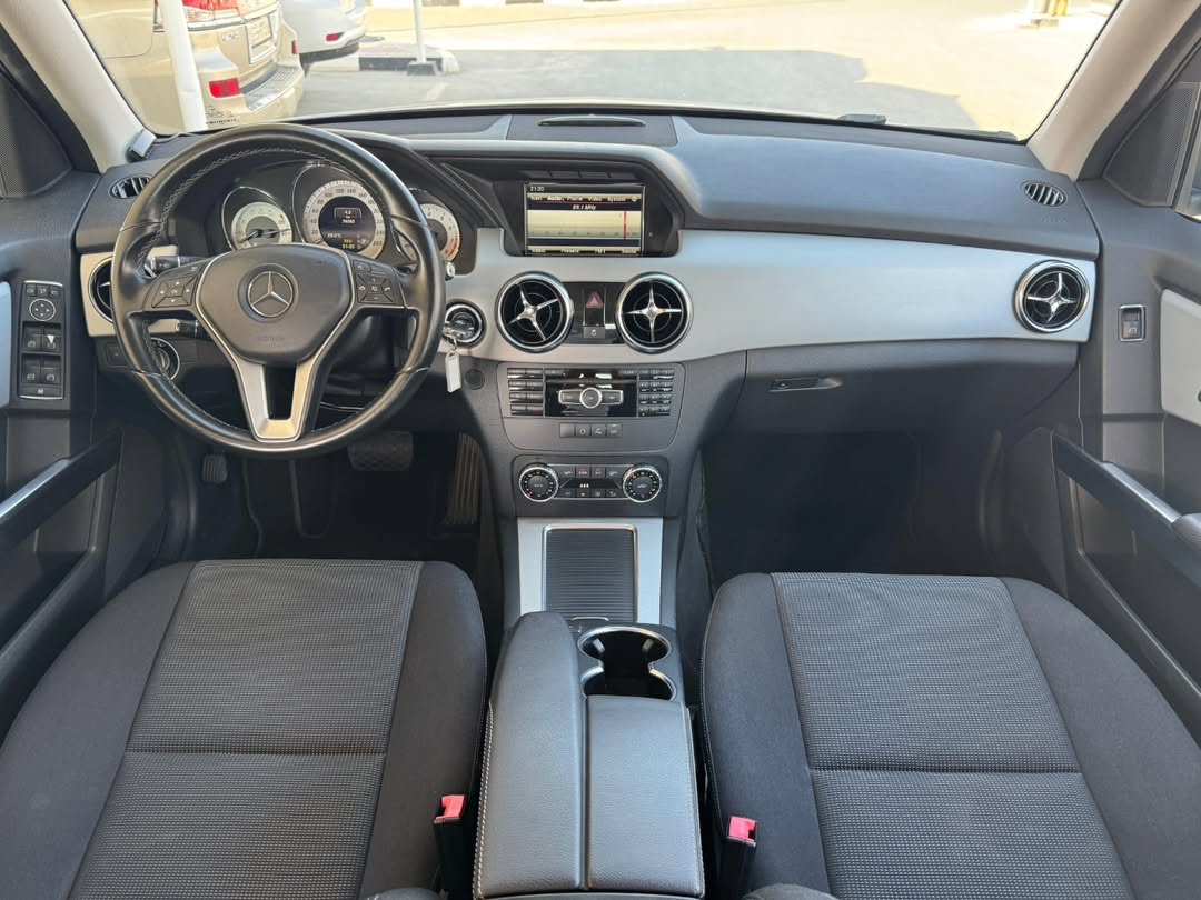 Car Image 2015 MERCEDES GLK CLASS 