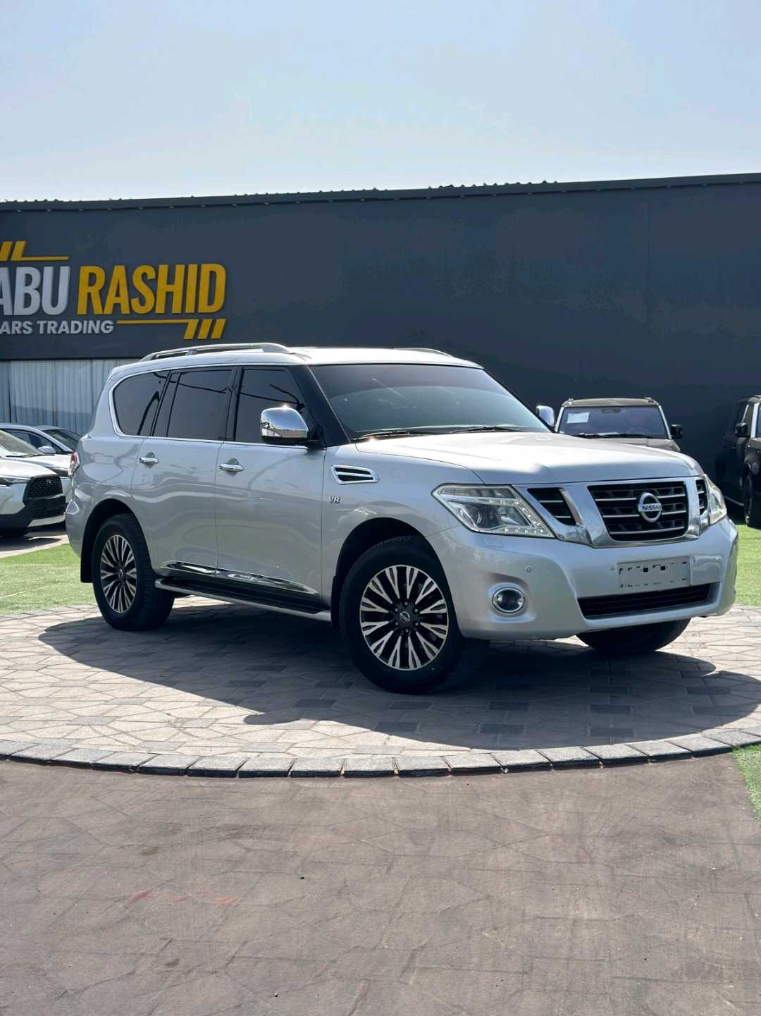 Car Image 2017 NISSAN PATROL Titanium