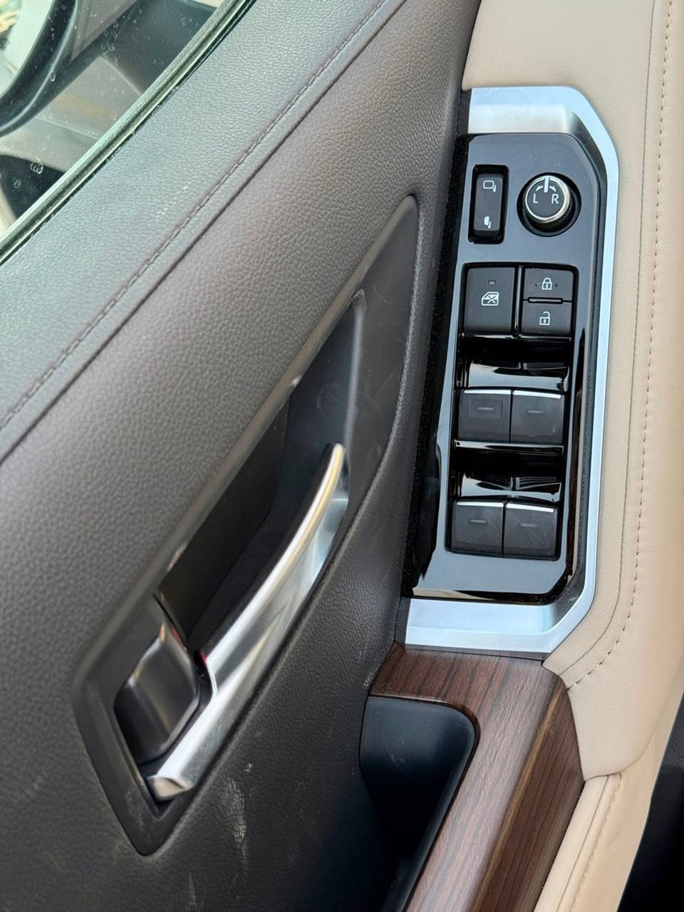 Car Image 2026 TOYOTA LAND CRUISER 