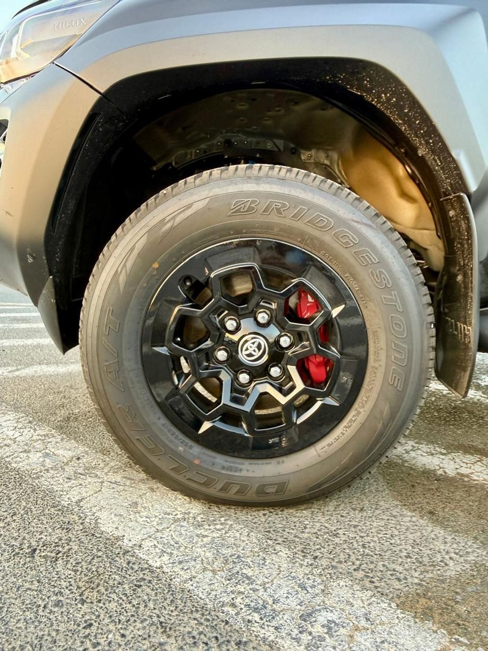 Car Image 2025 TOYOTA HILUX 