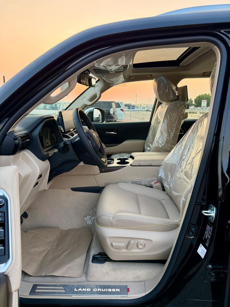 Car Image 2025 TOYOTA LAND CRUISER 