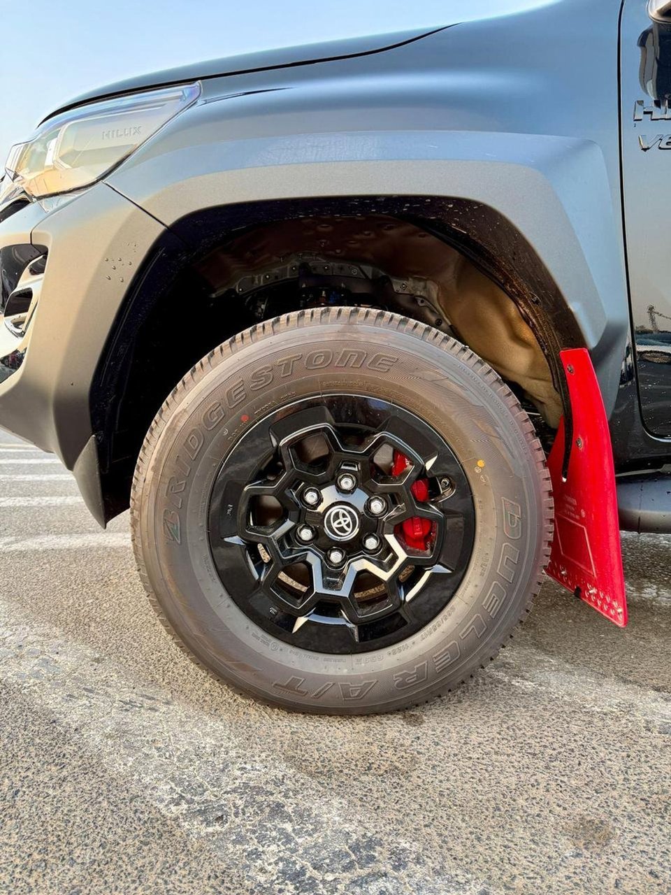 Car Image 2025 TOYOTA HILUX 